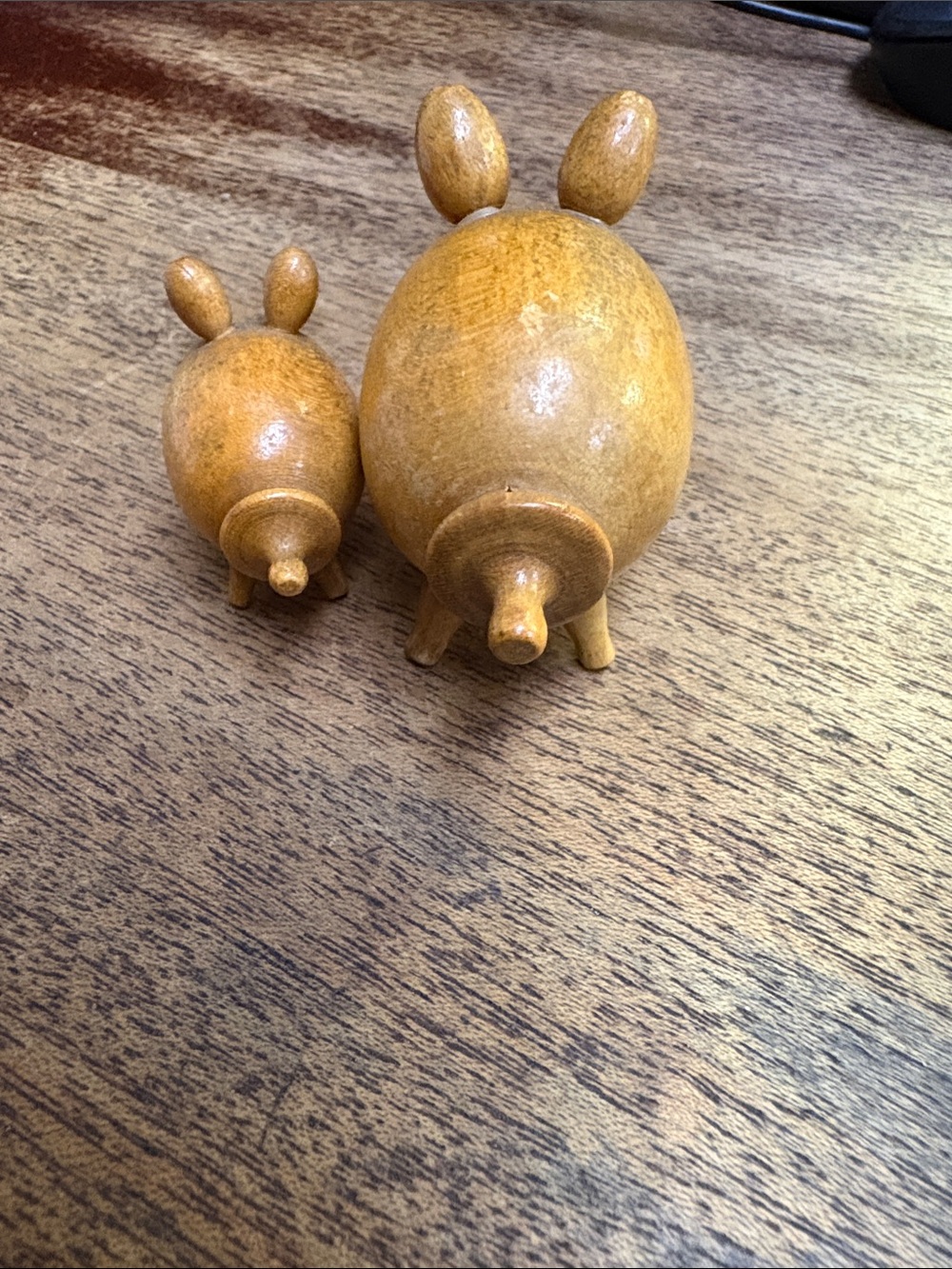 Handmade Wooden Pig Figurines - Set of 2, Honey Brown vintage mid century - Picture 7 of 7